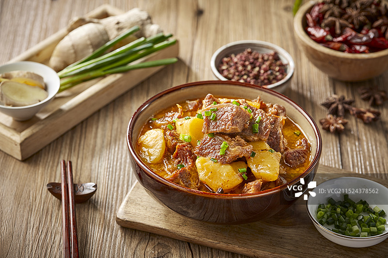土豆炖牛腩图片素材