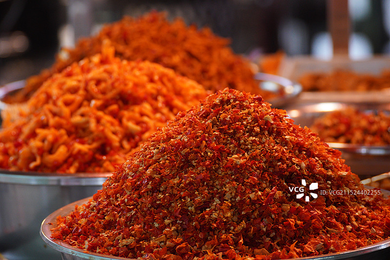 货摊上红彤彤的辣椒图片素材