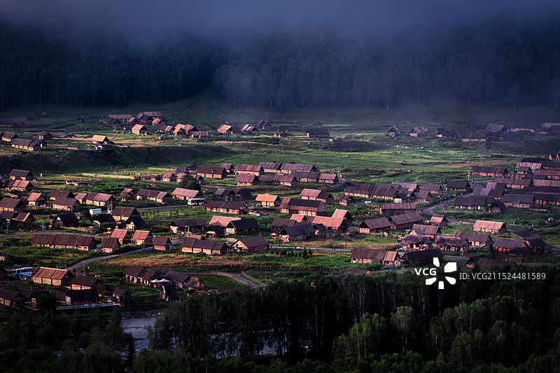 禾木村的高角度视图图片素材