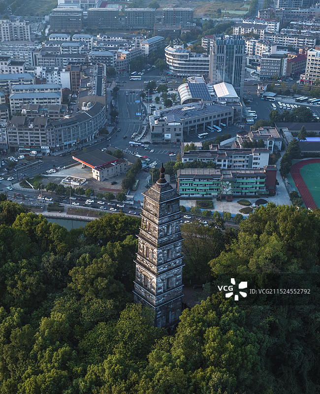 航拍临安功臣山功臣塔图片素材