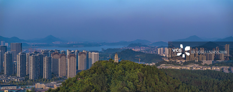 航拍临安功臣山功臣塔图片素材