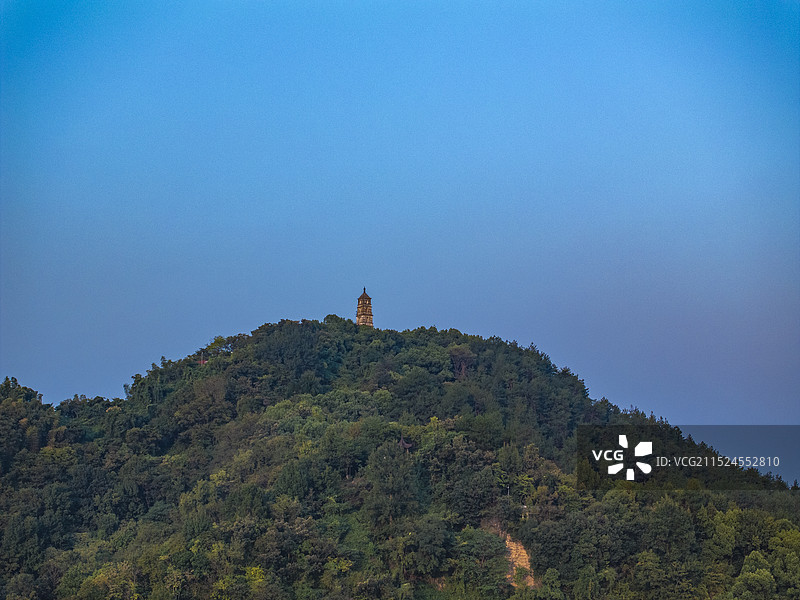 航拍临安功臣山功臣塔图片素材