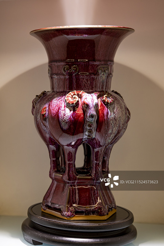 河南省许昌市禹州市中国钧瓷文化园钧瓷展品图片素材