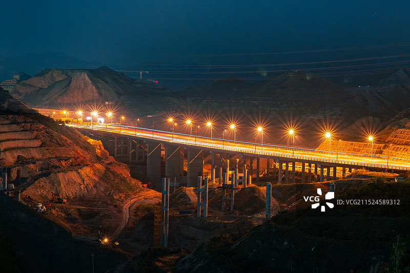 夜晚的北环路图片素材