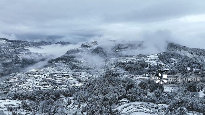 贵州省铜仁市思南县-杨家沟水库周边村庄-云海及雪景风光图片素材
