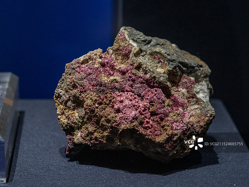 钴华矿石图片素材