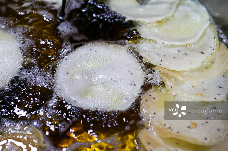 郴州著名小吃瓜片灯盏粑油盏粑制作过程和成品图片素材