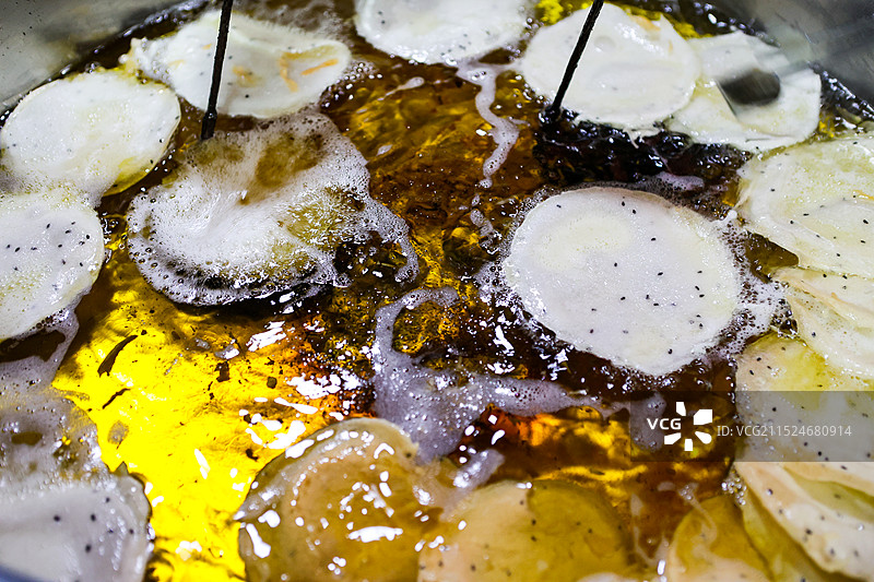 郴州著名小吃瓜片灯盏粑油盏粑制作过程和成品图片素材