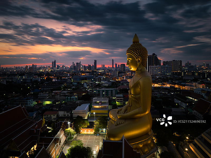 泰国曼谷水门寺大佛日出图片素材
