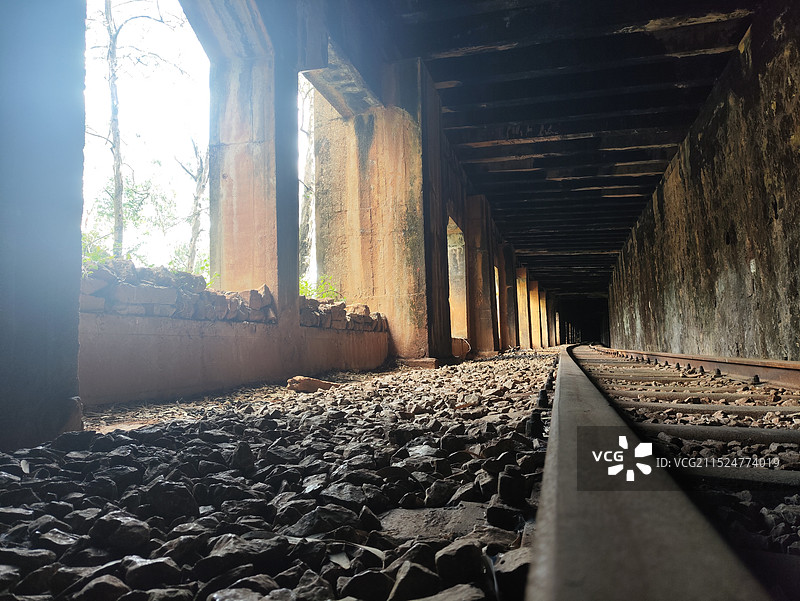 滇越铁路水晶坡米轨及隧道桥梁图片素材