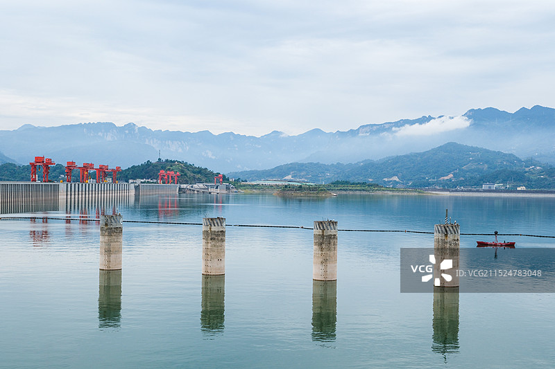 中国湖北宜昌，长江三峡风光，高峡平湖，云雾缭绕，三峡大坝，三峡大坝185园区，西陵峡图片素材