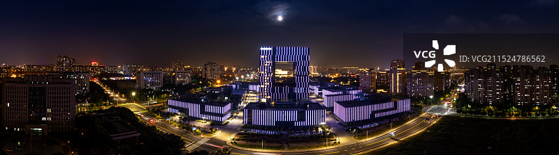 江苏靖江金融中心希尔顿酒店夜景航拍全景图图片素材