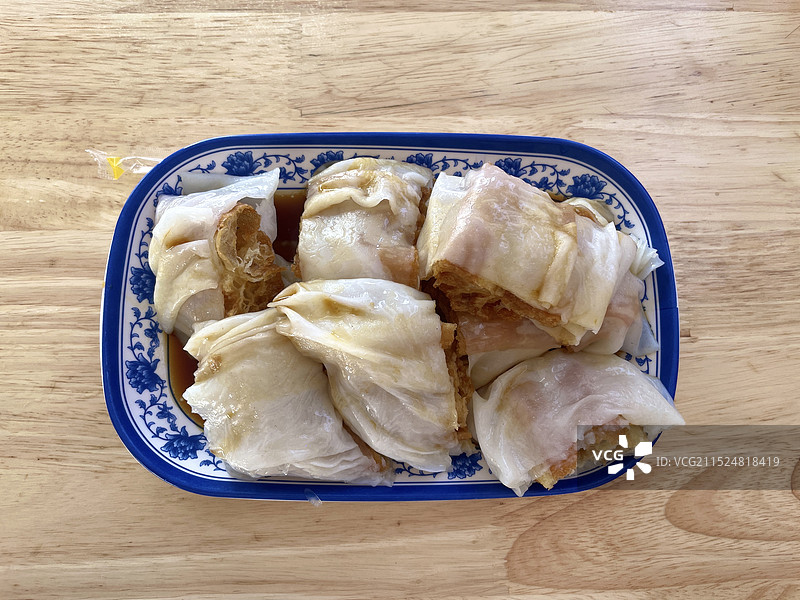 炸面肠（油条拉肠）广州本土特色美食早点早餐肠粉图片素材