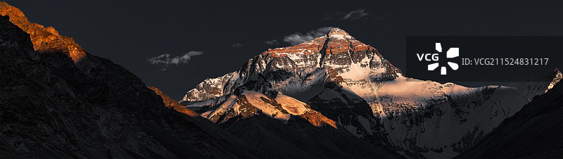 珠峰夕照【8848】图片素材