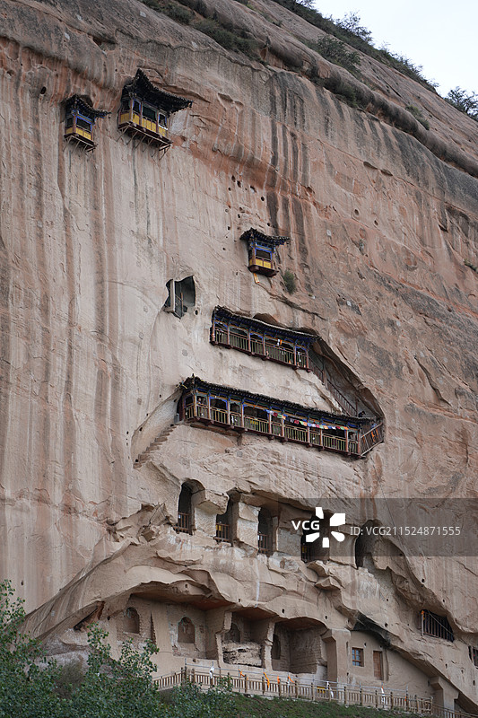 张掖.马蹄寺.三十三天石窟.祁连山脉.肃南.图片素材