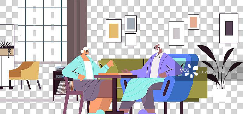 相爱的老年夫妇下棋图片素材