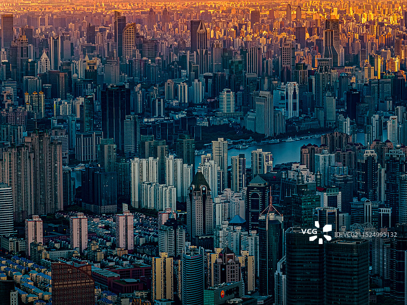 江临天下 东昌路滨江 外滩十六铺码头 超级大都市日出 上海黄浦江沿岸高楼林立 浦江东岸图片素材
