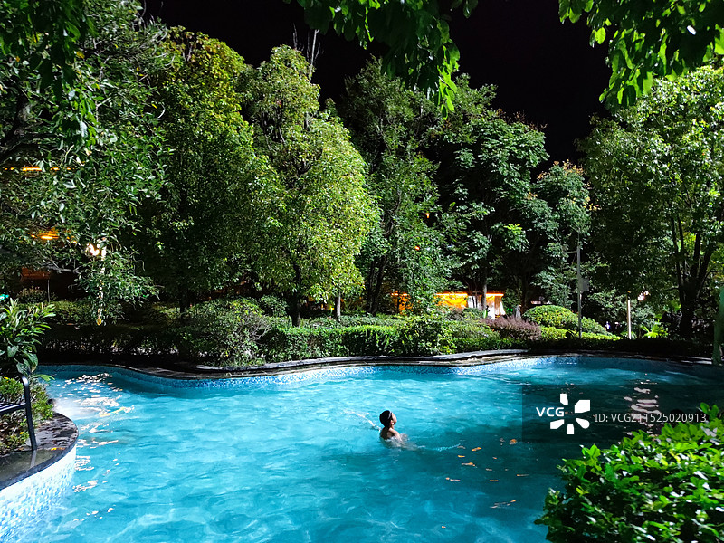 凉山凯地里拉温泉旅游区图片素材