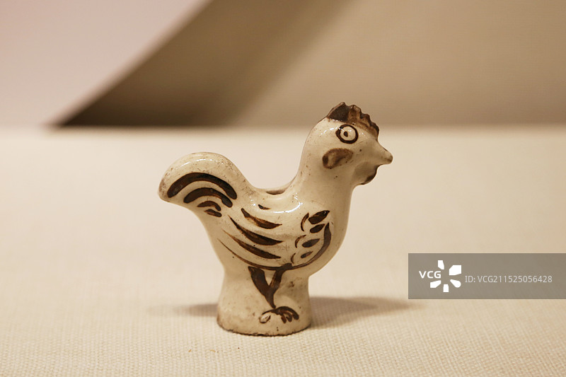 正定博物馆 白釉褐彩瓷鸡图片素材