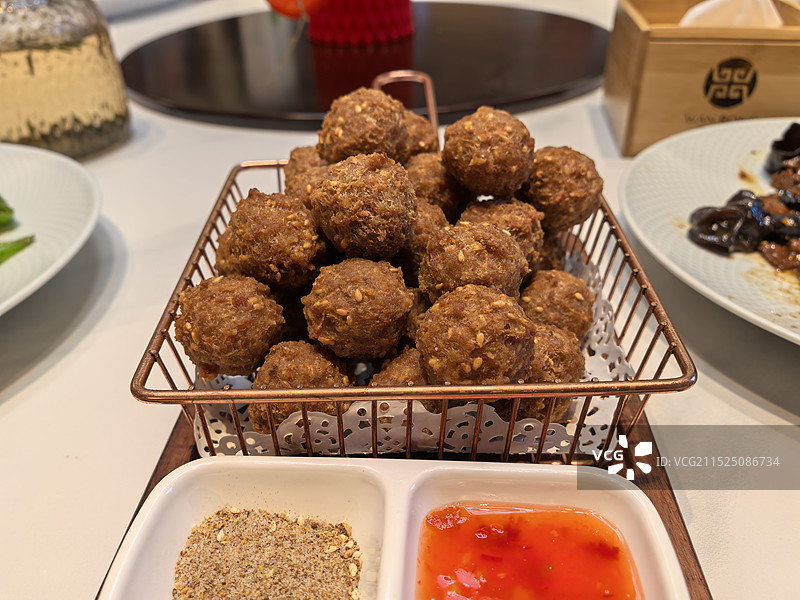 炸丸子图片素材