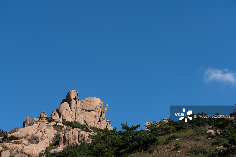 青岛大珠山山顶奇石风景图片素材