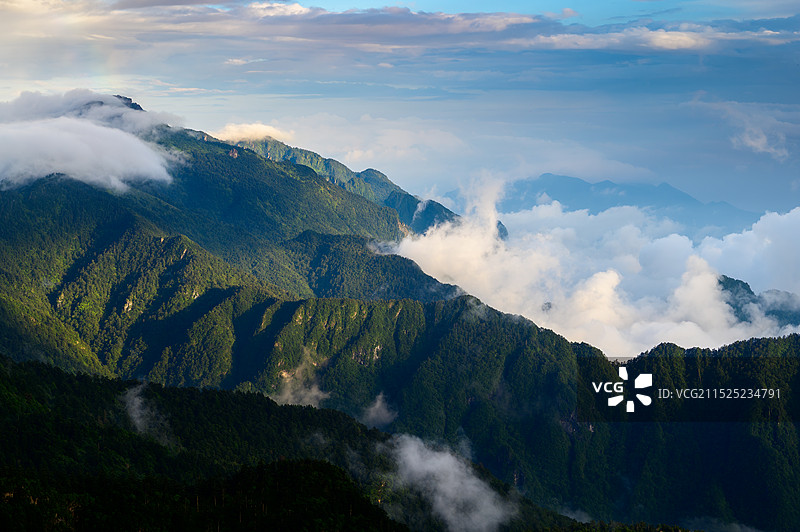 夕照中的神农谷图片素材