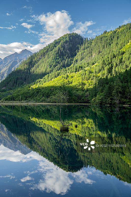 九寨沟镜湖图片素材