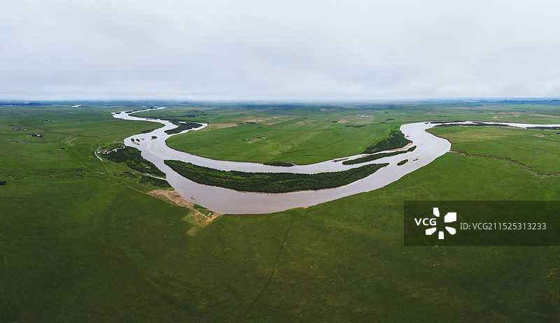 黄河第一湾甘南大草原绿色自然风光群山图片素材