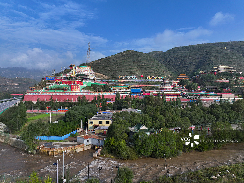 青海省西宁市湟中区昆仑圣都扎麻隆凤凰山航拍图片素材