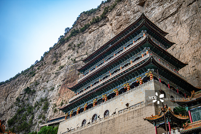 绵山风光，仰视大罗宫图片素材