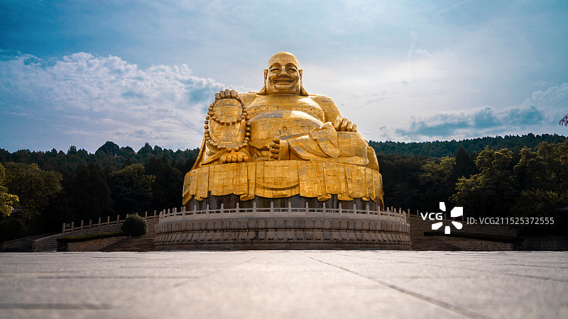 济南千佛山大肚弥勒佛图片素材