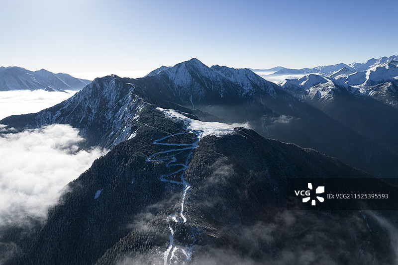 理县胆札木沟红山图片素材