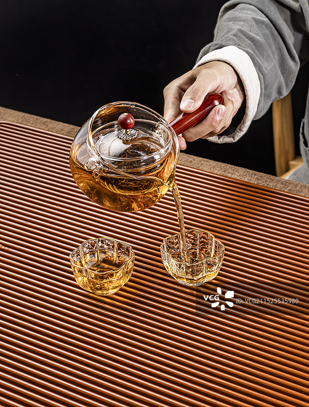 中式简约茶盘品茗图片素材