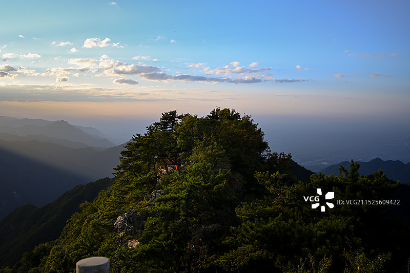 卧虎峰图片素材