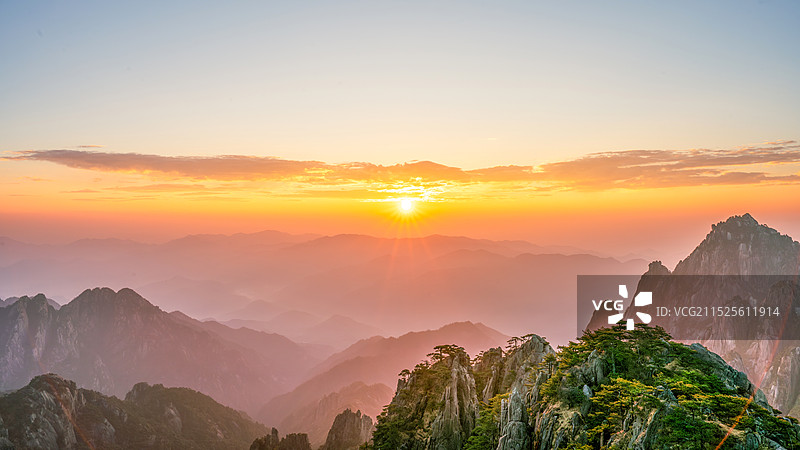 黄山日出光明顶图片素材