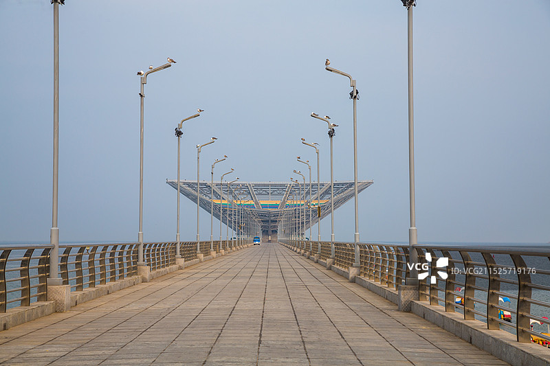 中国辽宁省营口市鲅鱼圈山海广场观景台图片素材