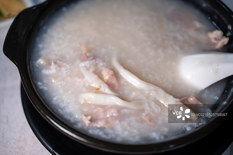 广东湛江特色美食沙虫粥图片素材