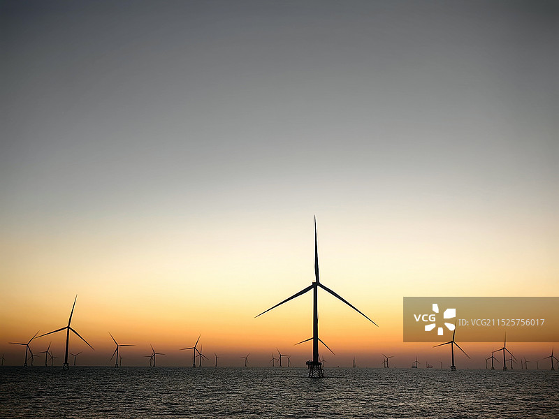 中国南部海域海上风电场图片素材