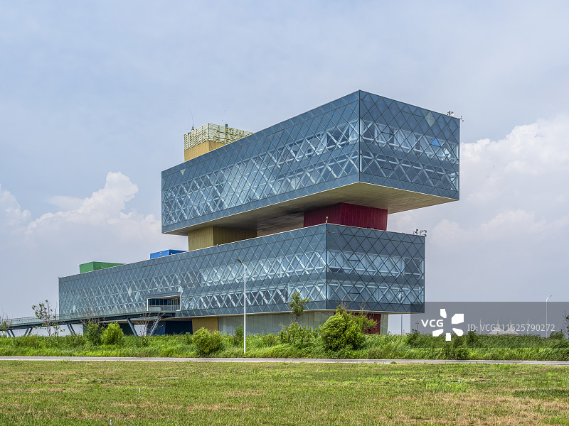 东营垦利“黄河口生态旅游区”远望楼和黄河入海口游轮码头图片素材