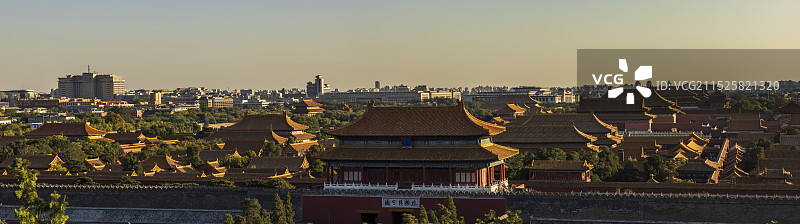 霜降时节登景山俯瞰夕照紫禁城金瓦红墙图片素材