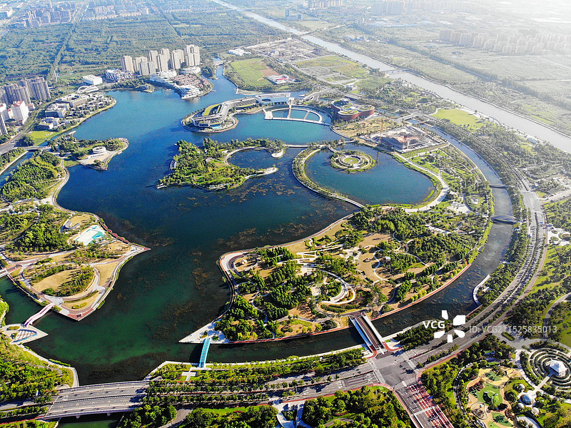 上海奉贤新城地标—“上海之鱼”图片素材