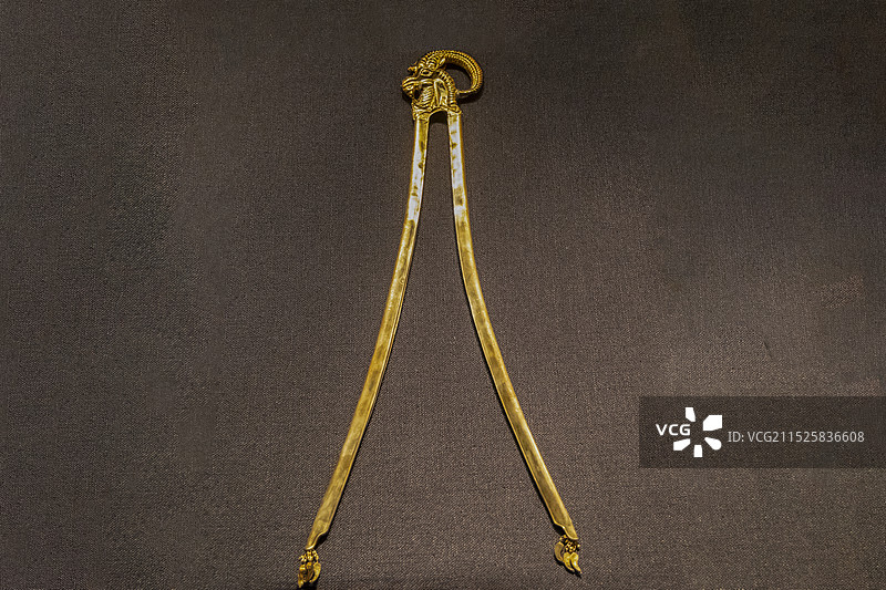 天津博物馆（天津文博院）“哈萨克斯坦历史文物展”：头饰部件（公元前6世纪末—前5世纪中叶）图片素材