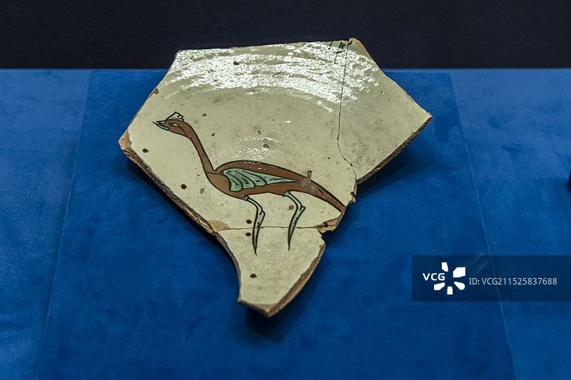 天津博物馆（天津文博院）“哈萨克斯坦历史文物展”：碗碎片（黏土，烧制工艺，吉利姆·奥达西）图片素材