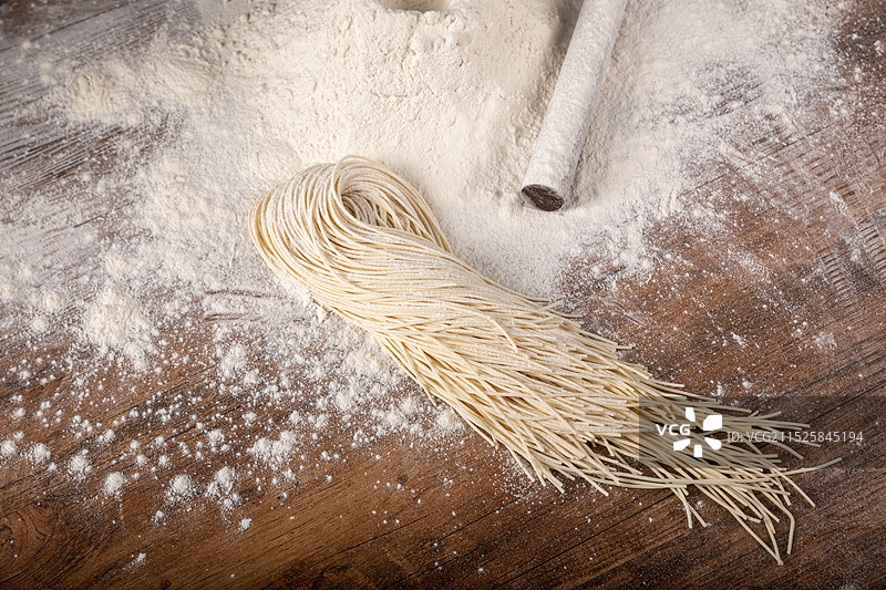 制作面条过程图片素材