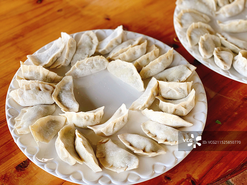 刚包好的水饺图片素材