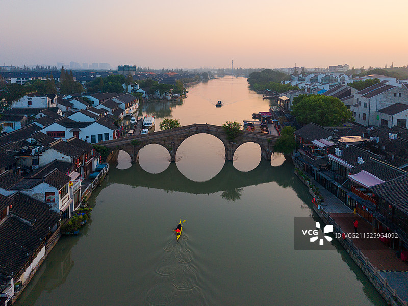 上海朱广角古镇风光图片素材