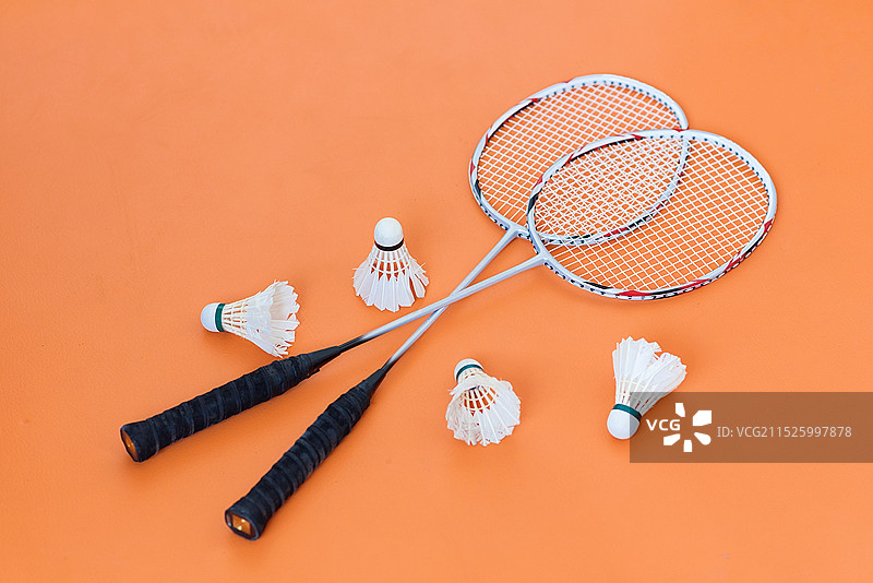 羽毛球拍和羽毛球特写图片素材