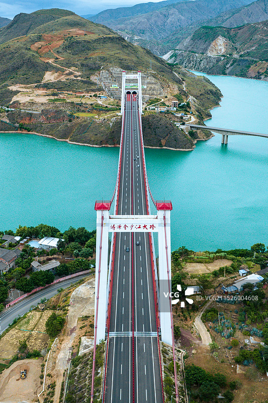 云南丽江涛源金沙江大桥图片素材