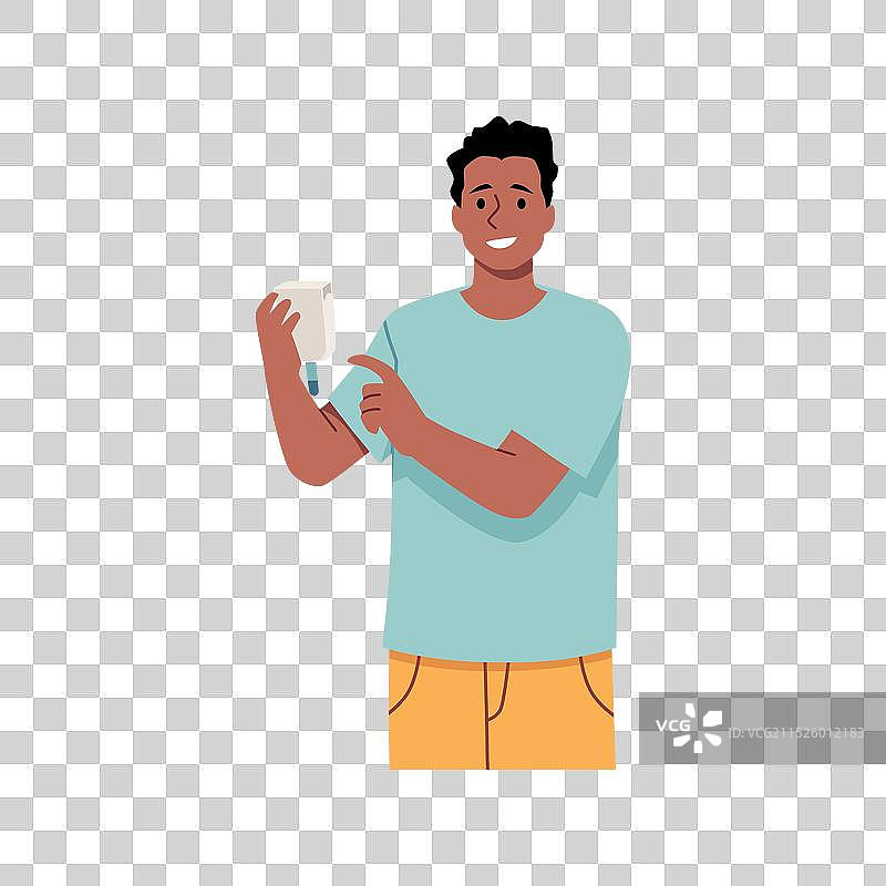 一个年轻男人在查看他的物品图片素材