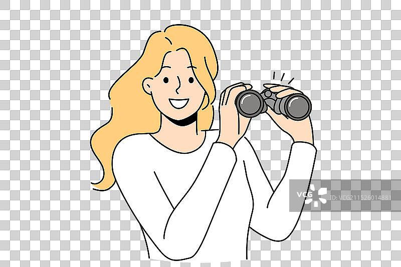 拿着双筒望远镜对着镜头微笑的女人图片素材